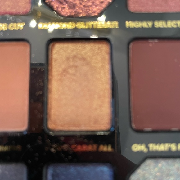 Too faced eyeshadow pallet - Picture 3 of 4